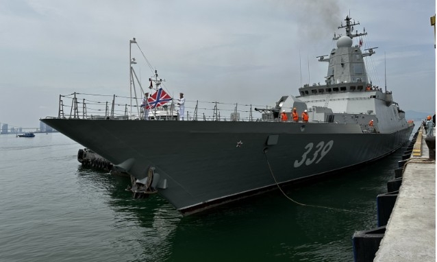 Russian Pacific Fleet ships pay courtesy visit to Da Nang